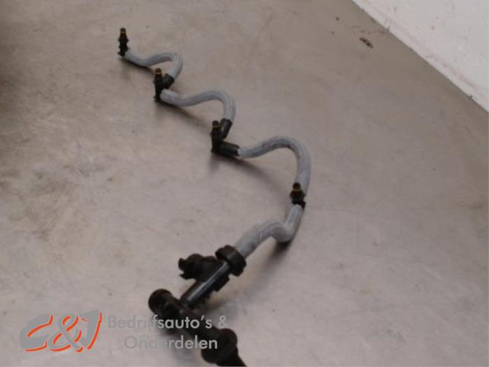 Usagé Système d'injection Renault Trafic (1FL/2FL/3FL/4FL) 1.6 dCi 125 Twin Turbo Prix € 26,25 Règlement à la marge proposé par C&J Bedrijfsauto's & Onderdelen