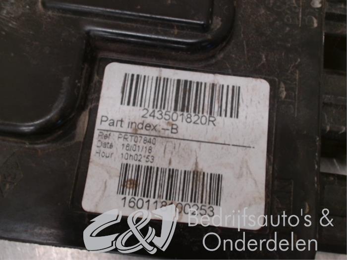 Regulador de tensión de un Opel Vivaro 1.6 CDTI BiTurbo 120 2016