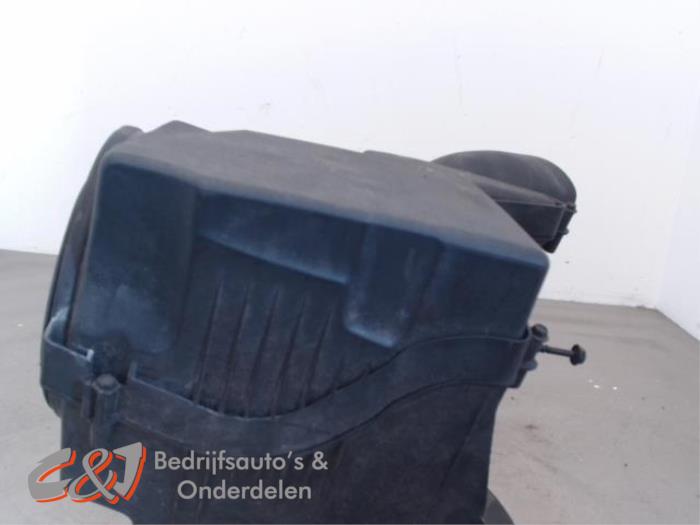 Begagnade Luftfilterhus Ford Transit Connect (PJ2) 1.6 TDCi 16V 95 Pris € 31,50 Marginaltabell erbjuds av C&J Bedrijfsauto's & Onderdelen