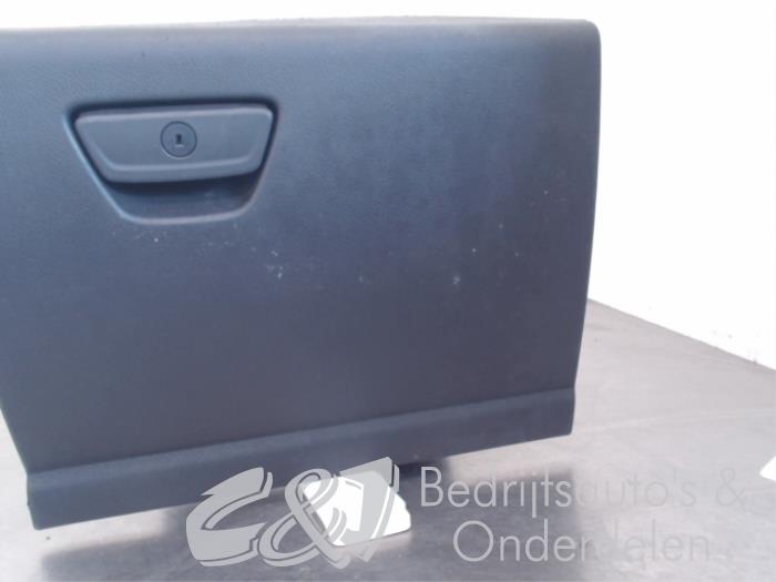 Dashboard cover / flap from a Ford Transit Connect (PJ2) 1.6 TDCi 16V 95 2014