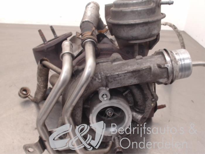 Turbo from a Renault Master IV (MA/MB/MC/MD/MH/MF/MG/MH) 2.3 dCi 16V 2011