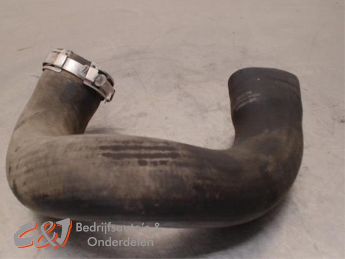 Gebrauchte Intercooler Schlauch Opel Vivaro 2.0 CDTI Preis € 10,50 Margenregelung angeboten von C&J Bedrijfsauto's & Onderdelen