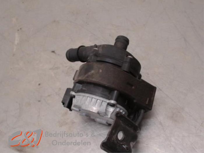 Begagnade Extra vattenpump Fiat Talento 2.0 EcoJet BiTurbo 120 Pris € 26,25 Marginaltabell erbjuds av C&J Bedrijfsauto's & Onderdelen