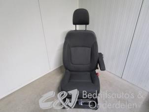 Używane Fotel prawy Renault Trafic (1FL/2FL/3FL/4FL) 1.6 dCi 140 Twin Turbo Cena € 952,88 Z VAT oferowane przez C&J bedrijfsauto's & onderdelen