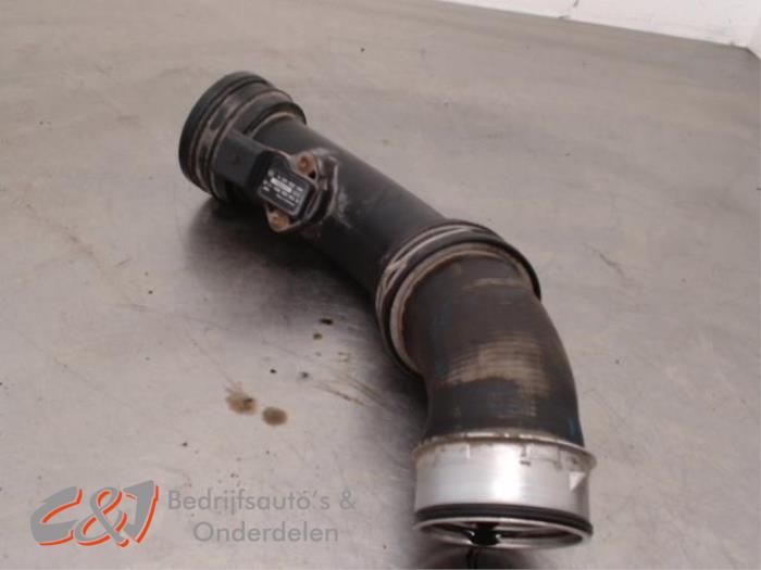 Gebrauchte Intercooler Rohr Volkswagen Transporter T5 1.9 TDi Preis € 15,75 Margenregelung angeboten von C&J Bedrijfsauto's & Onderdelen