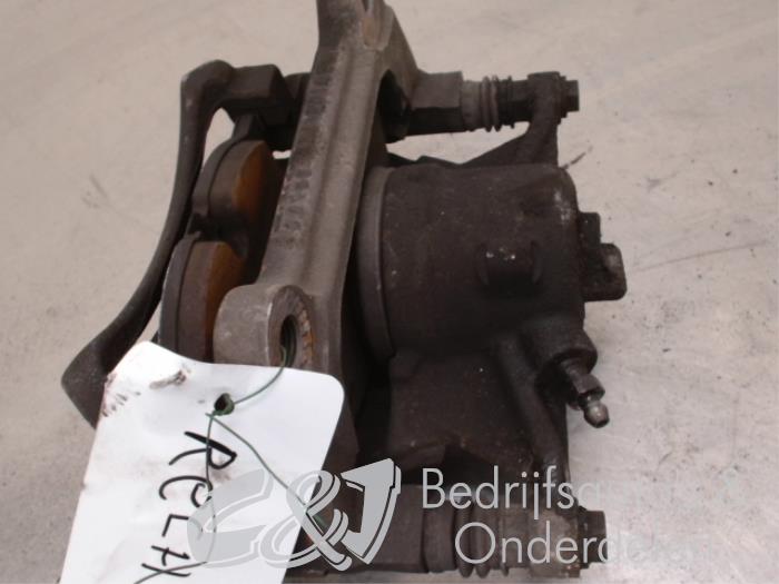 Front brake calliper, right from a Volkswagen Caddy Cargo V (SBA/SBH) 2.0 TDI BlueMotionTechnology 2022
