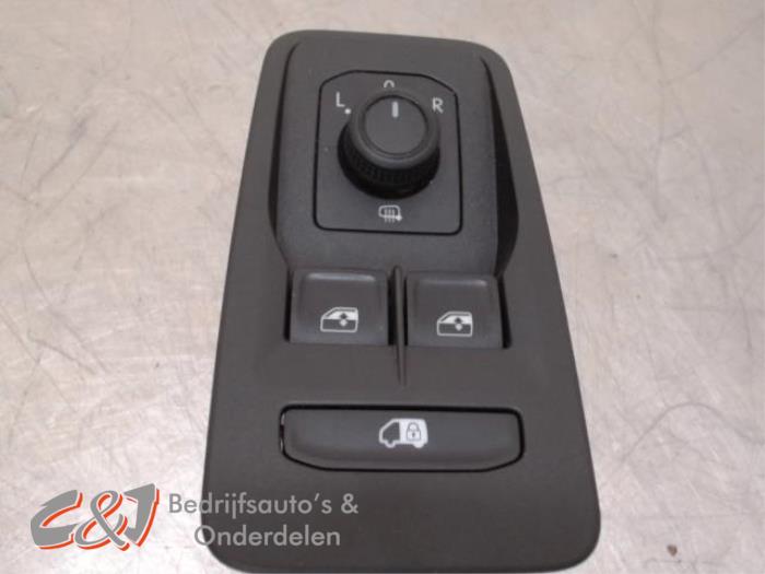 Usados Interruptor de ventanilla eléctrica Volkswagen Caddy Cargo V (SBA/SBH) 2.0 TDI BlueMotionTechnology Precio € 18,38 Norma de margen ofrecido por C&J Bedrijfsauto's & Onderdelen