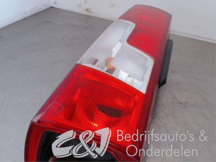 Luz trasera izquierda de un Fiat Ducato (250) 2.3 D 150 Multijet 2014