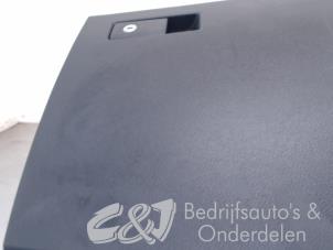 Usagé Boîte à gants Volkswagen Caddy Cargo V (SBA/SBH) 2.0 TDI BlueMotionTechnology Prix € 68,25 Règlement à la marge proposé par C&J bedrijfsauto's & onderdelen
