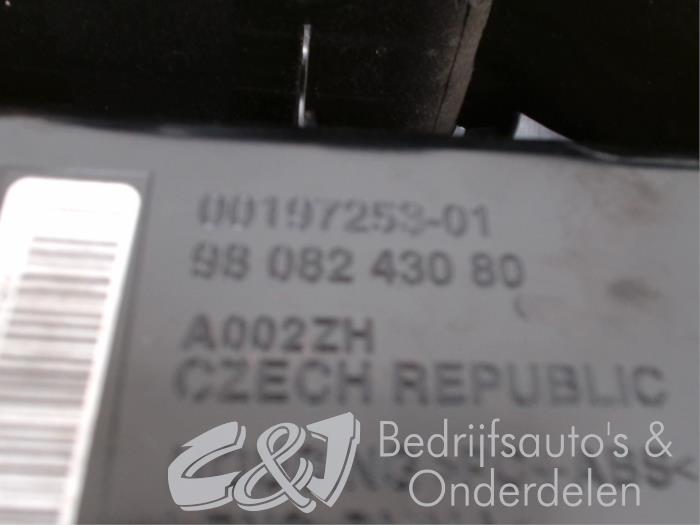 Rücklicht rechts van een Peugeot Expert (VA/VB/VE/VF/VY) 2.0 Blue HDi 180 16V 2019