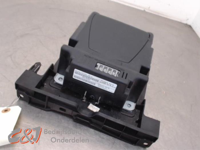 Gebrauchte Frontscheibenanzeige Peugeot Expert (V1/VA/VB/VE/VF/VT/VY) 2.0 Blue HDi 180 16V Preis € 210,00 Margenregelung angeboten von C&J Bedrijfsauto's & Onderdelen