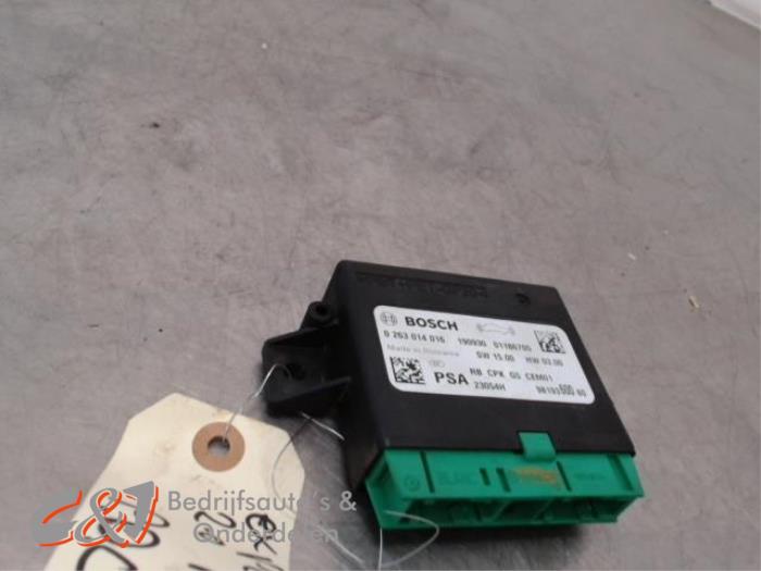 Begagnade PDC-modul Peugeot Expert (V1/VA/VB/VE/VF/VT/VY) 2.0 Blue HDi 180 16V Pris € 10,50 Marginaltabell erbjuds av C&J Bedrijfsauto's & Onderdelen