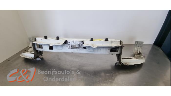 Używane Panel przedni Fiat Doblo Cargo (263) 1.3 D Multijet Cena € 52,50 Procedura marży oferowane przez C&J Bedrijfsauto's & Onderdelen