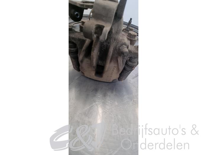 Knuckle, rear right from a Renault Trafic (1FL/2FL/3FL/4FL) 2.0 dCi 16V 145 2019