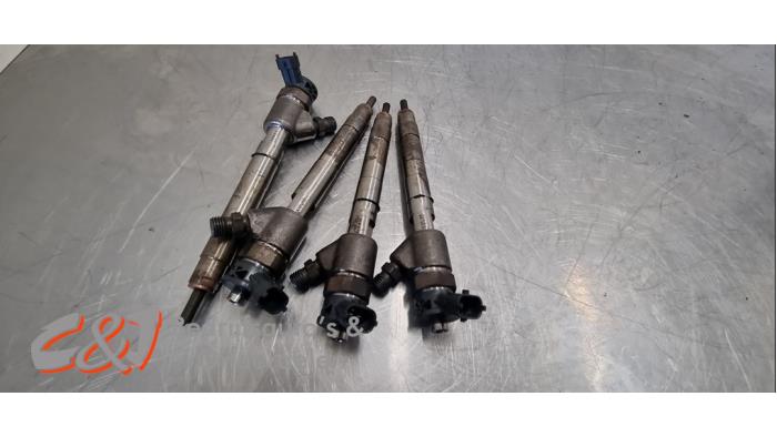 Usagé Injecteurs Ford Tourneo Connect/Grand Tourneo Connect 1.5 EcoBlue Prix € 157,50 Règlement à la marge proposé par C&J Bedrijfsauto's & Onderdelen