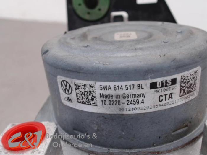 Pompe ABS d'un Volkswagen Caddy Cargo V (SBA/SBH) 2.0 TDI BlueMotionTechnology 2022