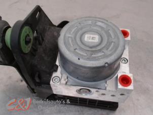 Pompe ABS d'un Volkswagen Caddy Cargo V (SBA/SBH) 2.0 TDI BlueMotionTechnology 2022