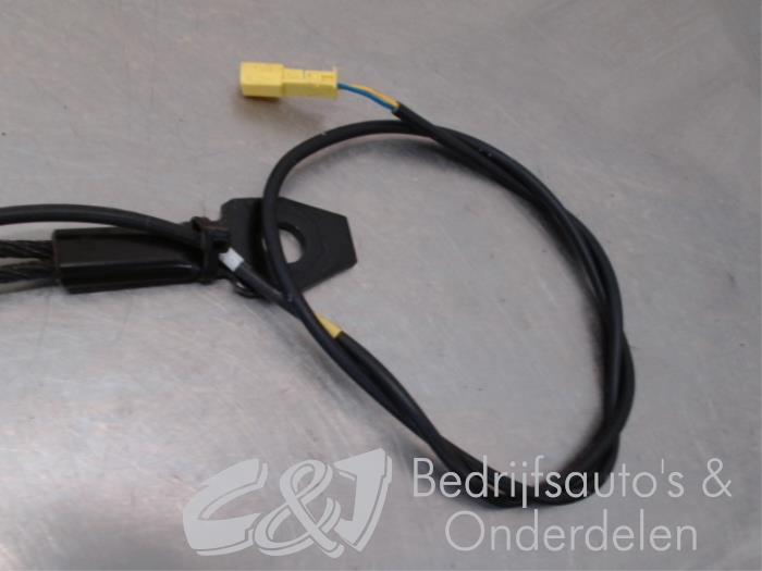 Front seatbelt buckle, left from a Mercedes-Benz Sprinter 3,5t (906.63) 314 CDI 16V 2016