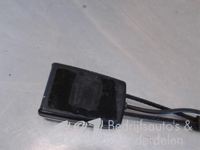 Front seatbelt buckle, left from a Mercedes-Benz Sprinter 3,5t (906.63) 314 CDI 16V 2016