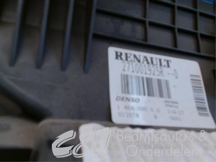 Cuerpo de calefactor de un Renault Master IV (FV) 2.3 dCi 100 16V FWD 2013