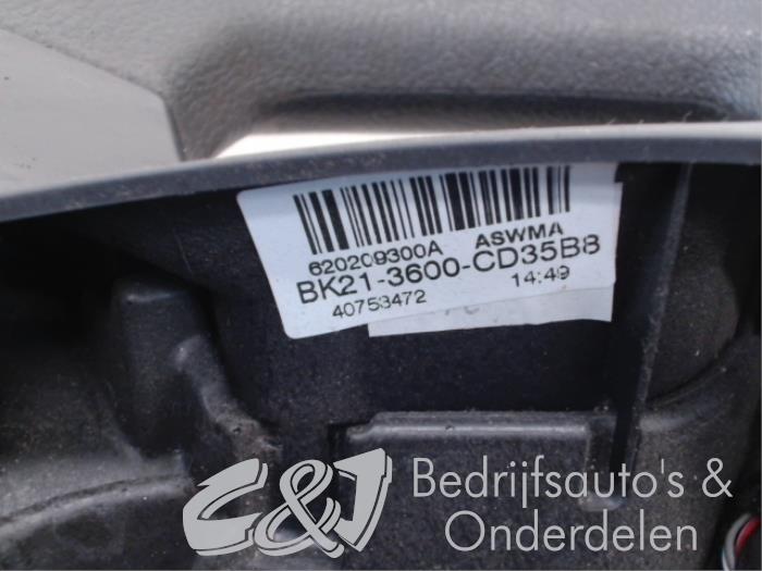 Steering wheel from a Ford Transit Custom 2.2 TDCi 16V 2014