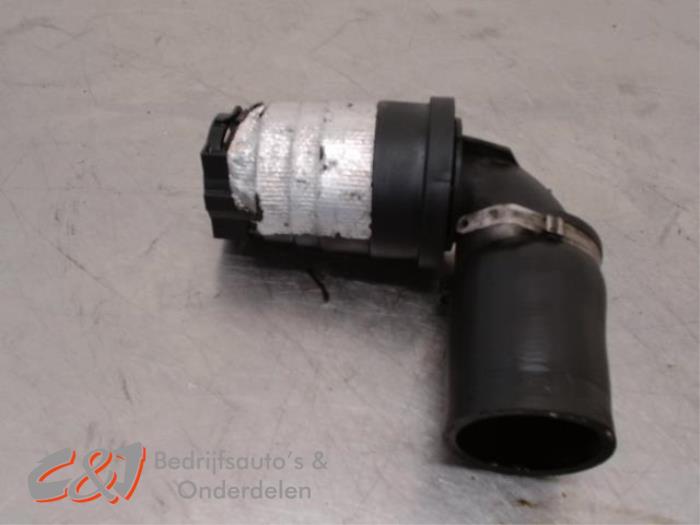 Gebrauchte Intercooler Rohr Opel Movano 2.3 CDTi 16V FWD Preis € 15,75 Margenregelung angeboten von C&J Bedrijfsauto's & Onderdelen