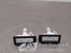 Used Registration plate light Peugeot Expert (VA/VB/VE/VF/VY) 2.0 Blue HDi 180 16V Price € 26,25 Margin scheme offered by C&J bedrijfsauto's & onderdelen