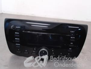 Used Radio Opel Combo 1.3 CDTI 16V ecoFlex Price € 78,75 Margin scheme offered by C&J bedrijfsauto's & onderdelen