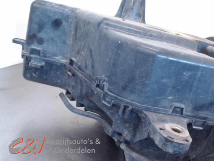 Gebrauchte Adblue Tank Ford Transit 2.0 TDCi 16V Eco Blue 170 Preis € 173,25 Margenregelung angeboten von C&J Bedrijfsauto's & Onderdelen