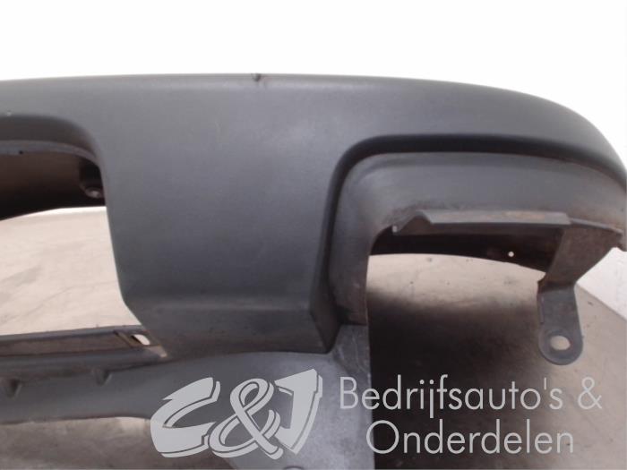 Rear bumper corner, right from a Renault Trafic New (FL) 2.0 dCi 16V 90 2013