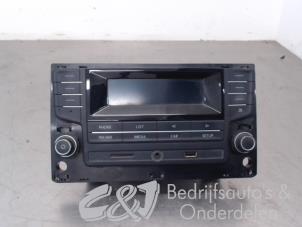 Używane Radio Volkswagen Crafter (SY) 2.0 TDI Cena € 299,25 Procedura marży oferowane przez C&J bedrijfsauto's & onderdelen