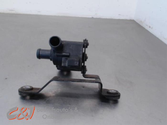 Begagnade Extra vattenpump Volkswagen Crafter (SY) 2.0 TDI FWD Pris € 10,50 Marginaltabell erbjuds av C&J Bedrijfsauto's & Onderdelen
