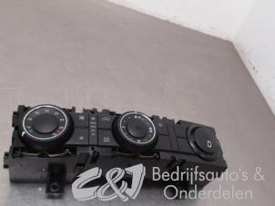 Usados Panel de control de aire acondicionado Volkswagen Crafter 2.0 TDI 16V Precio € 131,25 Norma de margen ofrecido por C&J bedrijfsauto's & onderdelen
