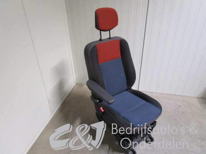 Fotel lewy z Renault Master IV (EV/HV/UV/VA/VB/VD/VF/VG/VJ) 2.3 dCi 135 16V FWD 2016