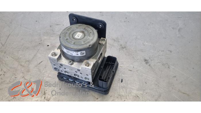 Begagnade ABS-pump Ford Transit Courier 1.5 TDCi 75 Pris € 157,50 Marginaltabell erbjuds av C&J Bedrijfsauto's & Onderdelen