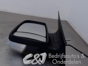 Used Wing mirror, left Volkswagen Crafter 2.0 TDI 16V Price € 89,25 Margin scheme offered by C&J bedrijfsauto's & onderdelen