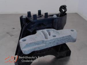 Support moteur d'un Opel Combo Cargo 1.5 CDTI 100 2021