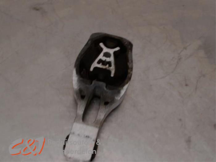Used Engine mount Opel Combo Cargo 1.5 CDTI 100 Price € 15,75 Margin scheme offered by C&J Bedrijfsauto's & Onderdelen