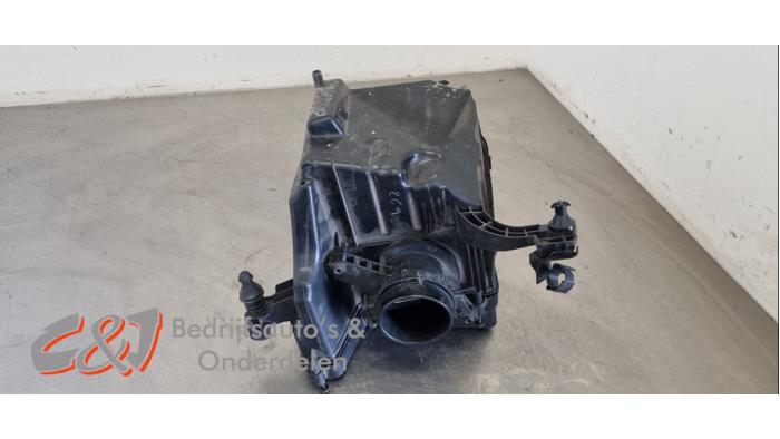 Begagnade Luftfilterhus Ford Transit Connect (PJ2) 1.5 TDCi Pris € 21,00 Marginaltabell erbjuds av C&J Bedrijfsauto's & Onderdelen
