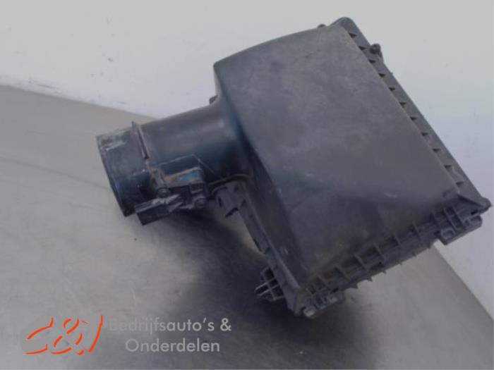 Gebrauchte Luftfiltergehäuse Renault Trafic (1FL/2FL/3FL/4FL) 2.0 dCi 16V 145 Preis € 26,25 Margenregelung angeboten von C&J Bedrijfsauto's & Onderdelen