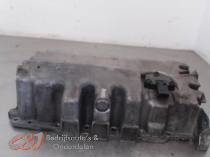 Gebrauchte Ölwanne Volkswagen Caddy III (2KA,2KH,2CA,2CH) 1.6 TDI 16V Preis € 15,75 Margenregelung angeboten von C&J Bedrijfsauto's & Onderdelen