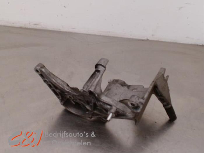 Used Engine mount Citroen Berlingo 1.6 BlueHDI 100 Price € 15,75 Margin scheme offered by C&J Bedrijfsauto's & Onderdelen