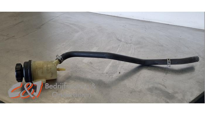 Begagnade Styrservotank Ford Transit 2.2 TDCi 16V Pris € 15,75 Marginaltabell erbjuds av C&J Bedrijfsauto's & Onderdelen
