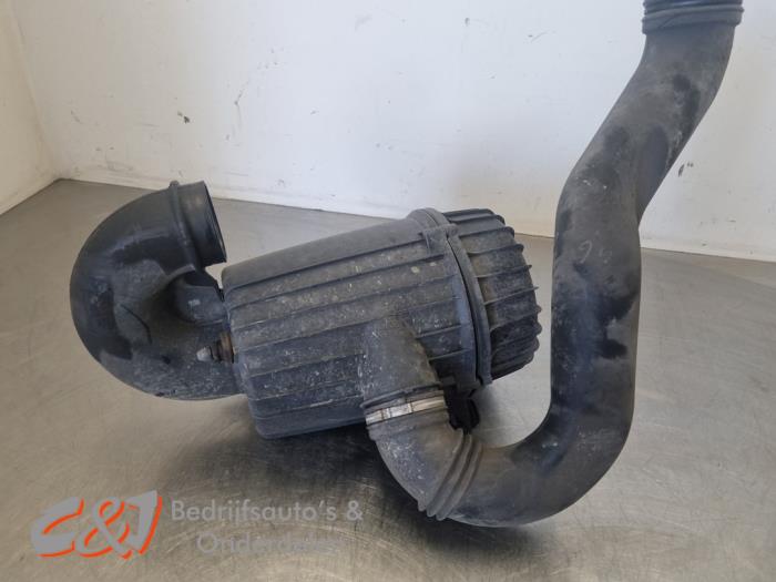 Begagnade Luftfilterhus Citroen Jumper (U9) 2.2 HDi 120 Pris € 42,00 Marginaltabell erbjuds av C&J Bedrijfsauto's & Onderdelen