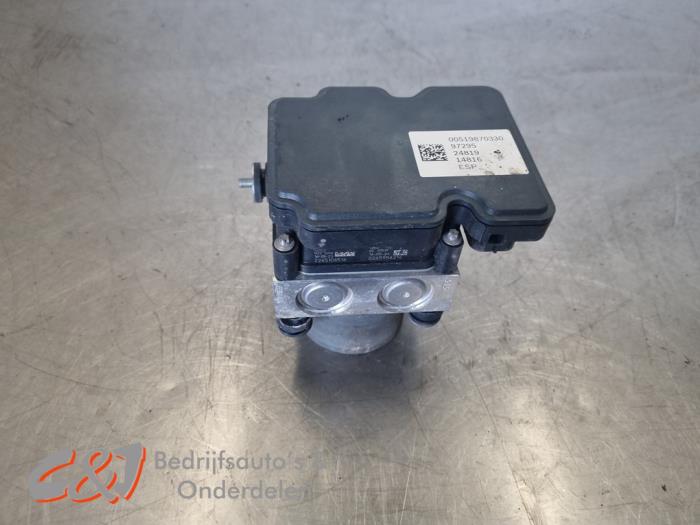 Used ABS pump Citroen Jumper (U9) 3.0 HDi 180 Euro 5 Price € 15,75 Margin scheme offered by C&J Bedrijfsauto's & Onderdelen