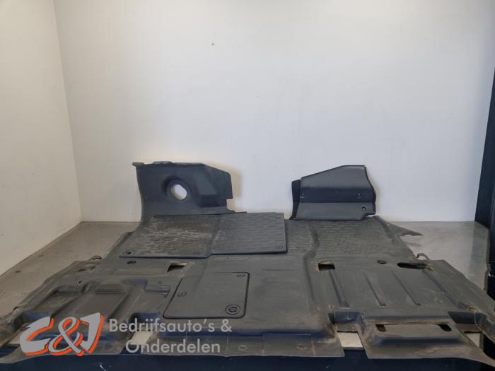 Begagnade Matta Citroen Jumper (U9) 3.0 HDi 180 Euro 5 Pris € 78,75 Marginaltabell erbjuds av C&J Bedrijfsauto's & Onderdelen