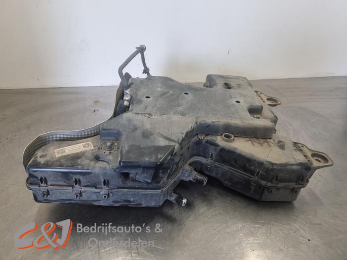Gebrauchte Adblue Tank Volkswagen Crafter (SY) 2.0 TDI FWD Preis € 194,25 Margenregelung angeboten von C&J Bedrijfsauto's & Onderdelen