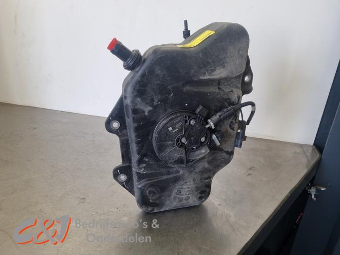 Gebrauchte Adblue Tank Mercedes Vito Tourer (447.7) 2.2 114 CDI 16V Preis € 89,25 Margenregelung angeboten von C&J Bedrijfsauto's & Onderdelen