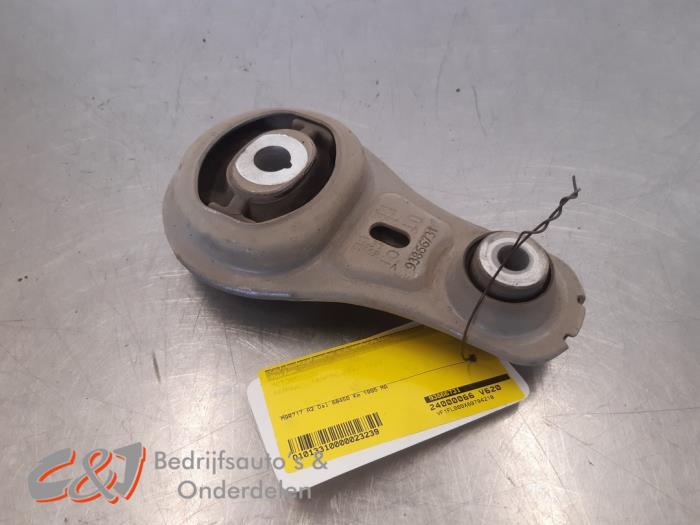 Used Engine mount Renault Trafic (1FL/2FL/3FL/4FL) 2.0 dCi 16V 150 Price € 15,75 Margin scheme offered by C&J Bedrijfsauto's & Onderdelen