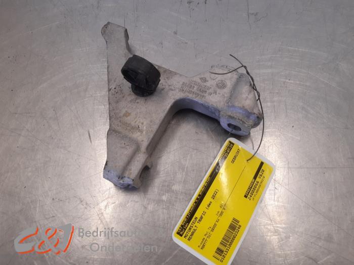 Used Engine mount Renault Trafic (1FL/2FL/3FL/4FL) 2.0 dCi 16V 150 Price € 26,25 Margin scheme offered by C&J Bedrijfsauto's & Onderdelen